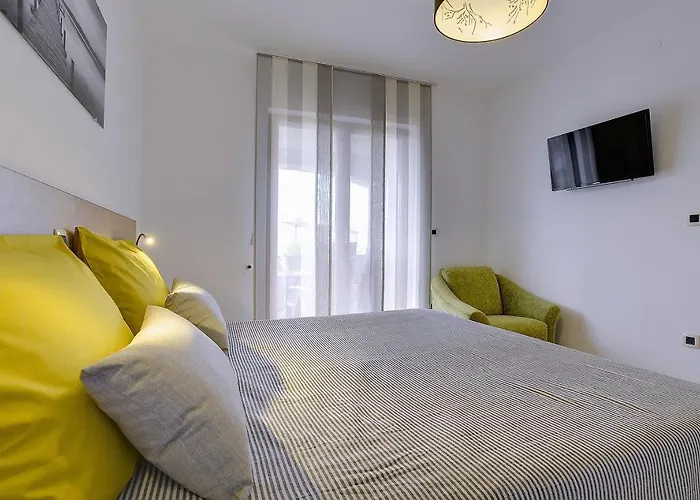 아파트 Neu Renovierte Mit Klima, Wlan, Waschmaschine, Tischfussball, Grill, Fahrraeder Und Einem Kinderspielplatz 스틴잔